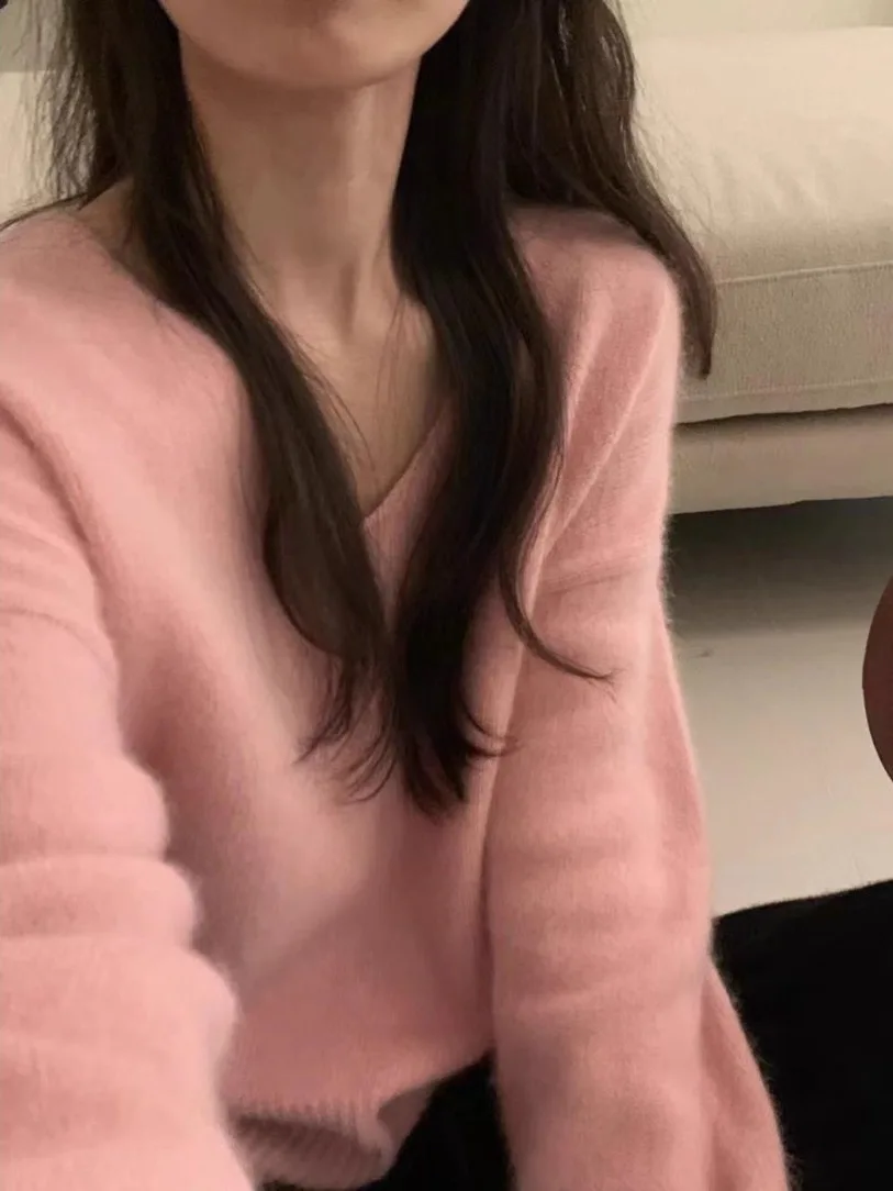 

Мягкий бархатный свитер с v-образным вырезом и медведем, женский свободный универсальный теплый нежный розовый вязаный топ на весну, осень-зима