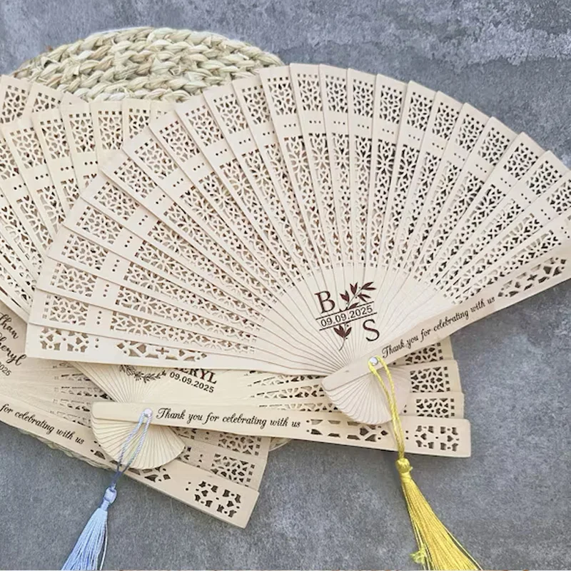 30/100pcs Personalized Wood Hand Fans for Wedding Customizable Fans Elegant Wedding Favors