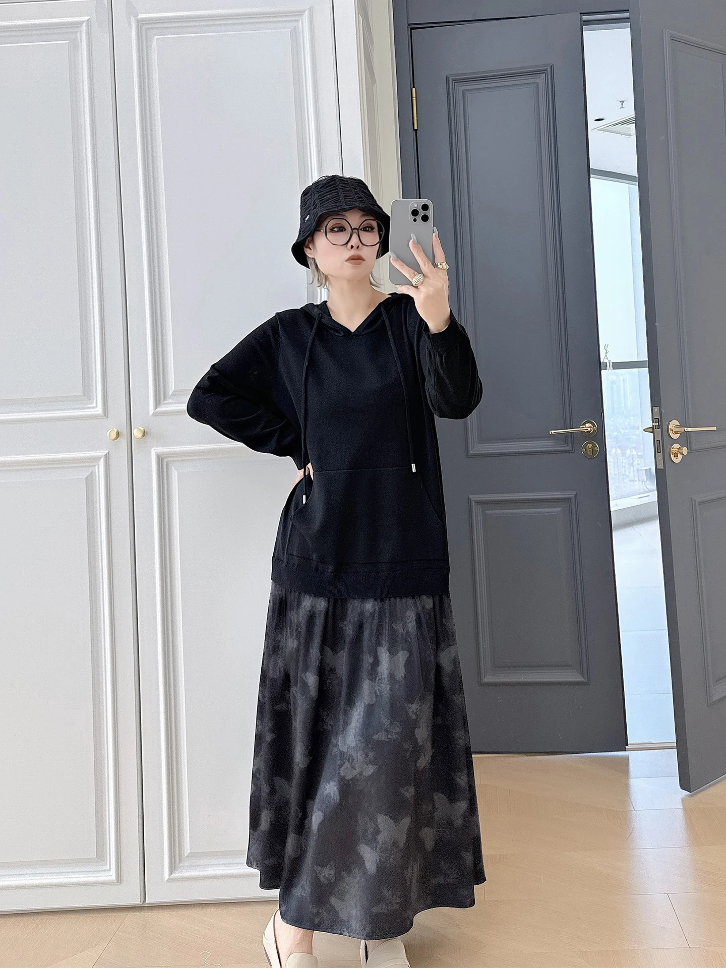 

Повседневное женское платье макси с капюшоном больших размеров, комфортное, стройнящее, в китайском стиле, для работы, с длинным рукавом, V-образным вырезом