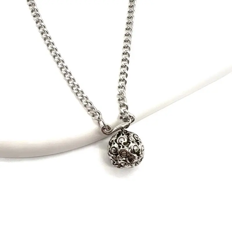 One Piece Roronoa Zoro Shusui cartoon metal necklace 2D couple pendant cos dress up accessories anime peripheral wholesale view 3