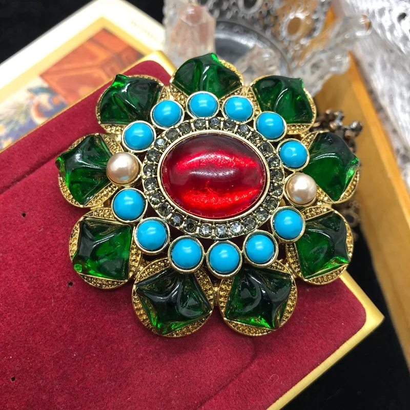 Jóias medievais vintage para mulheres, flor de lava verde, broche de vidro vermelho, presente requintado, elegante festa, broche diário