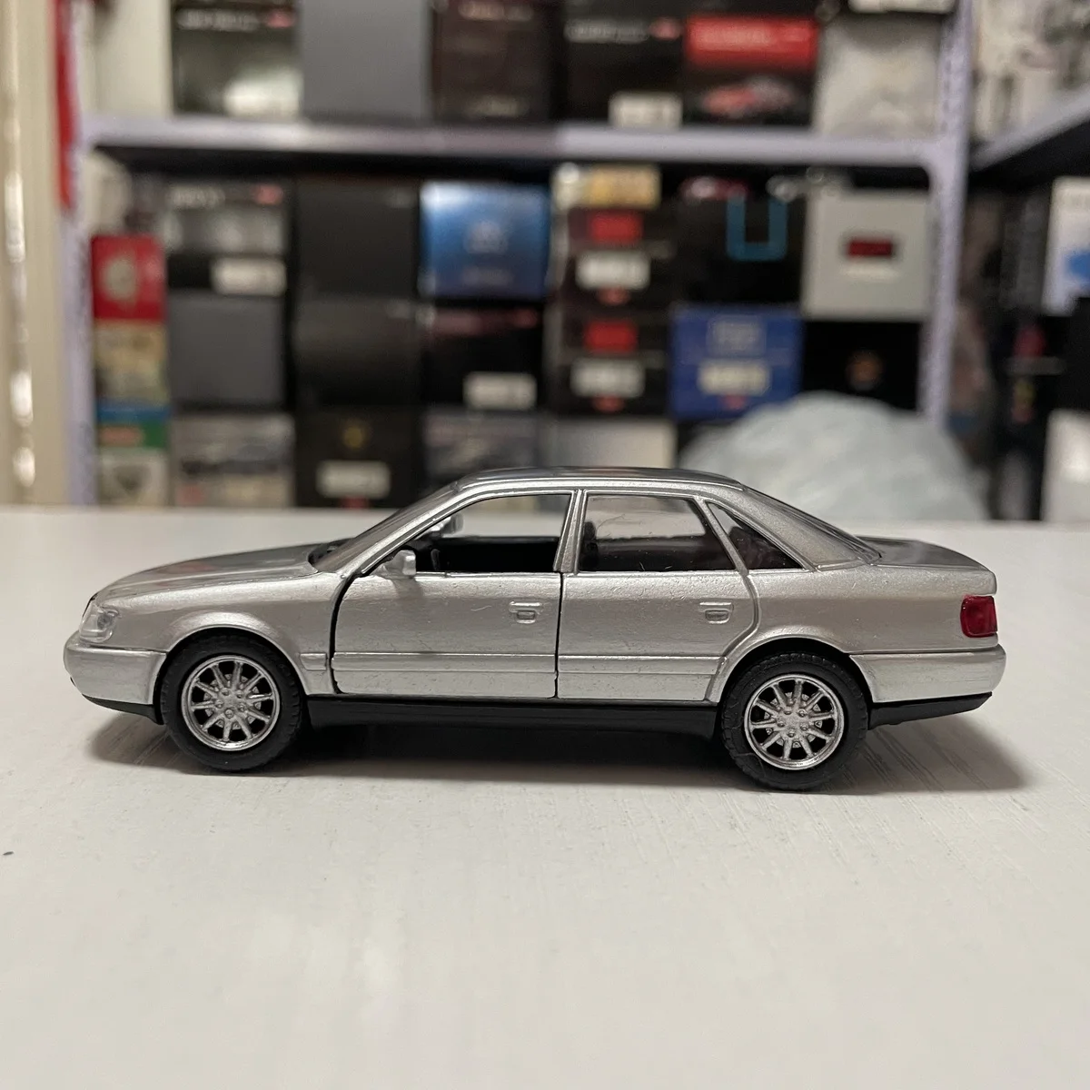 Spot Goods 1:43 Scale Audi A6 C4 1996 Sedan Rare Alloy Simulation