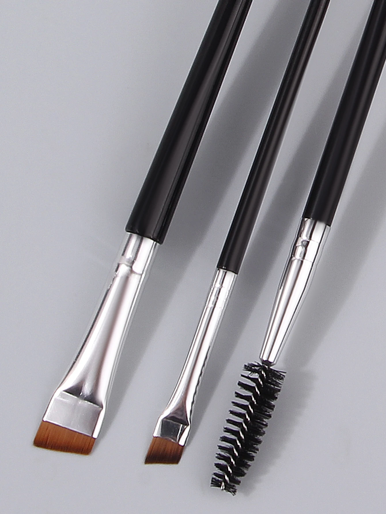 3本のアイメイクブラシセット、両頭まつげブラシ、眉毛ブラシ、極細アイライナーブラシ、まぶたブラシ、ポータブルメイクツール