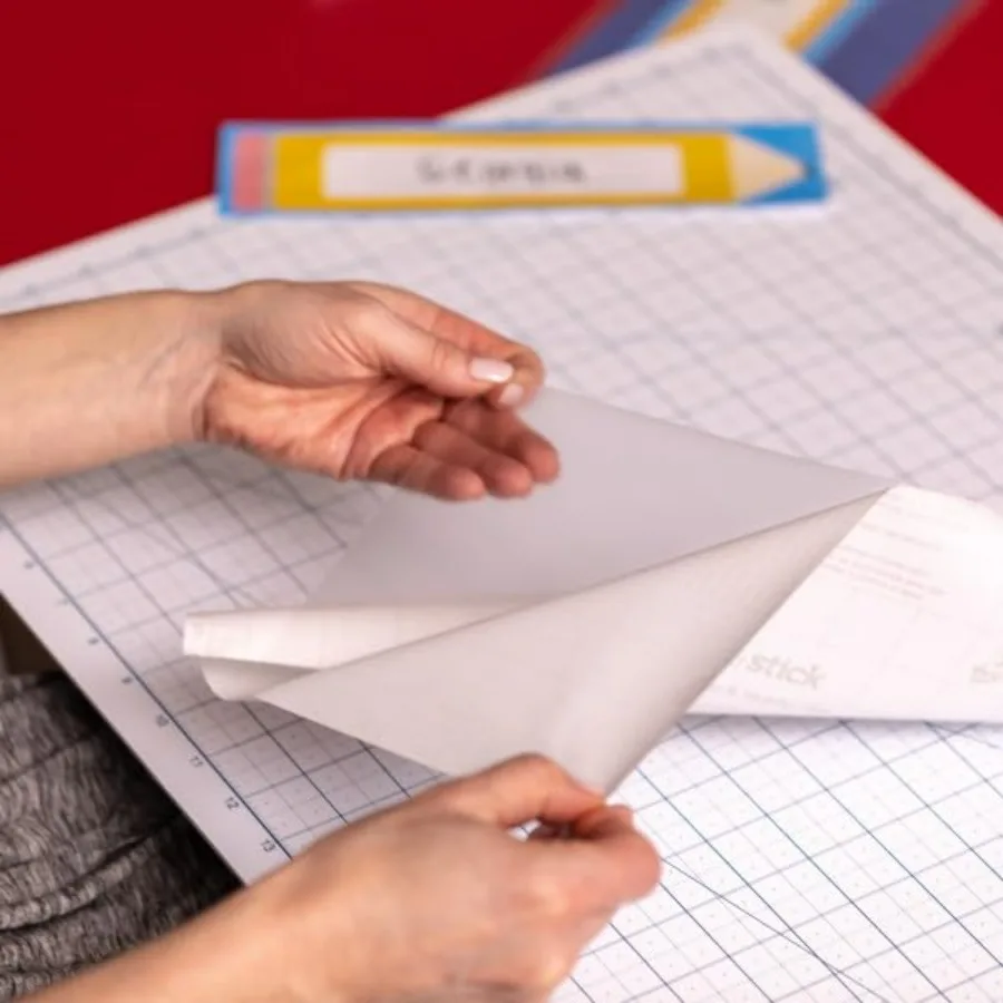 Doublure d'étagère adhésive transparente EasyLiner pour armoires, revêtement de protection, doublure d'étagère à décoller et à coller, facile à couper et à ajuster soi-même