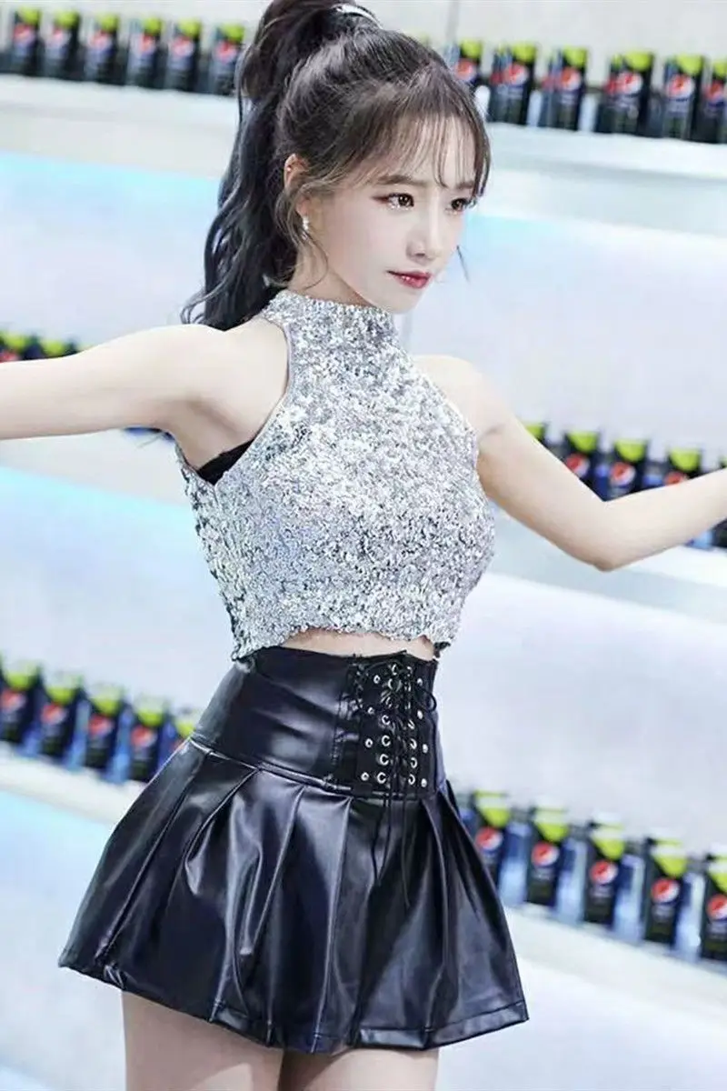 

The Girl Group Hip-hop Jazz Dance + Rouli Has The Same Neck Hanging Short Sequined Vest Leather Skirt Split Set Performance Suit