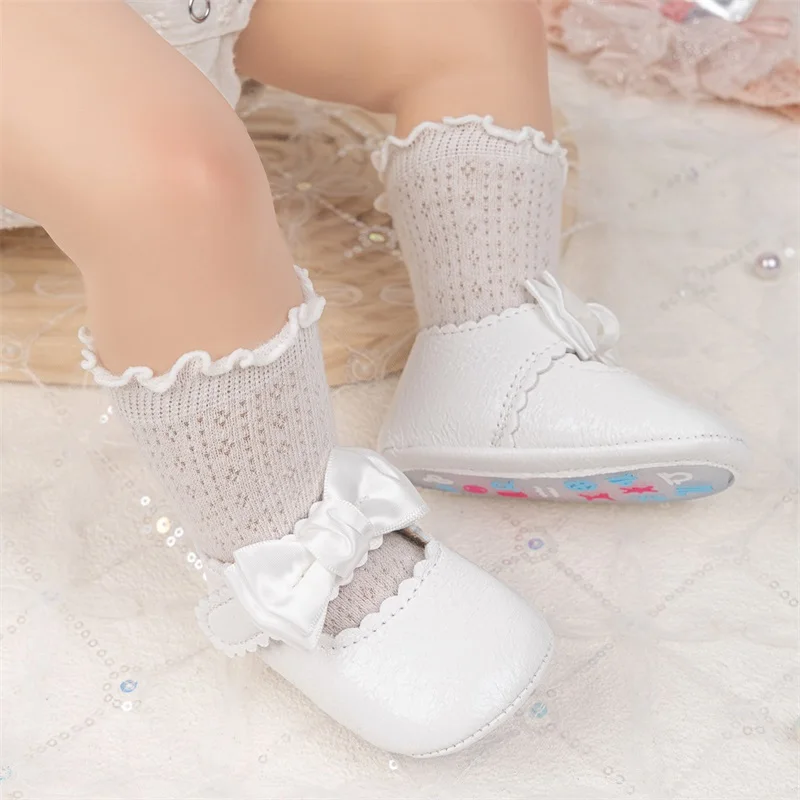 Adorable Baby Girls Moccasins with Sweet Bow Detail Soft Sole Shoes Prewalker Anti-Slip First Walker Shoes for Infants