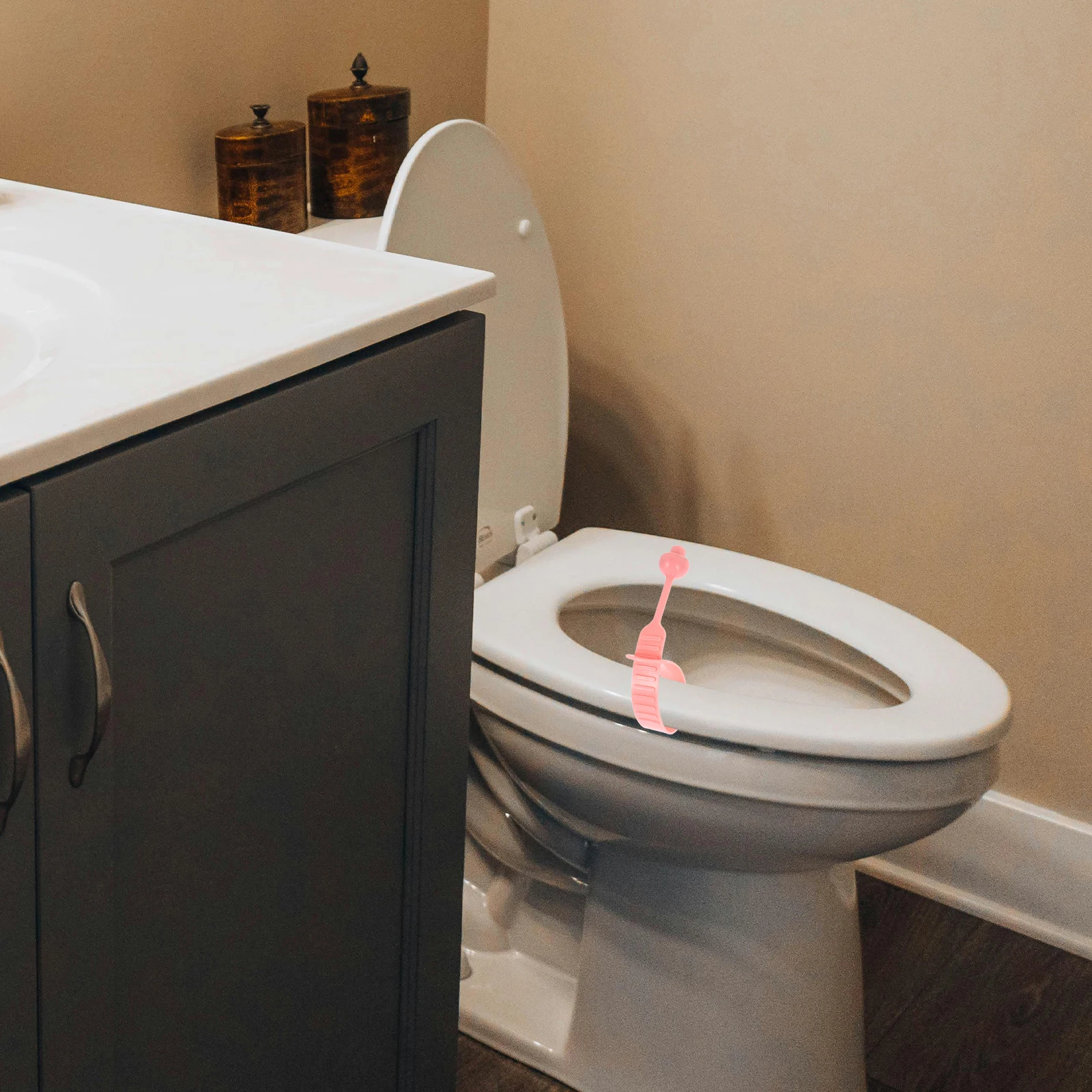 

4Pcs Toilet Lid Lifter Silicone Handle Comfortable Grip No-Touch Design Space Saving Installation for All Seat Types Families