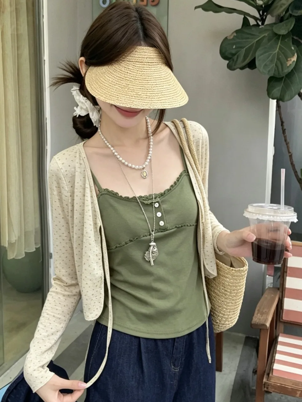  Green Lace Trim Halter Vest Women's Summer 2026 New Knitted Top Two-Piece Set Trendy Breathable Casual Wear
