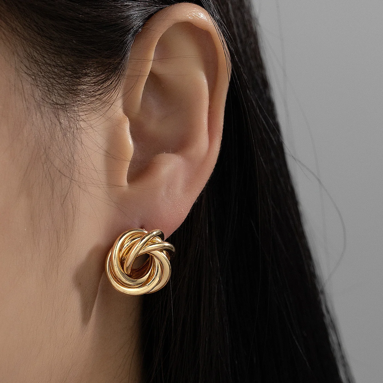 2023 Fashion Gold Color Pearl Hoop Earrings Set Vintage Circle Geometric Twist Stud Earrings for Women Girls Trendy Jewelry Gift