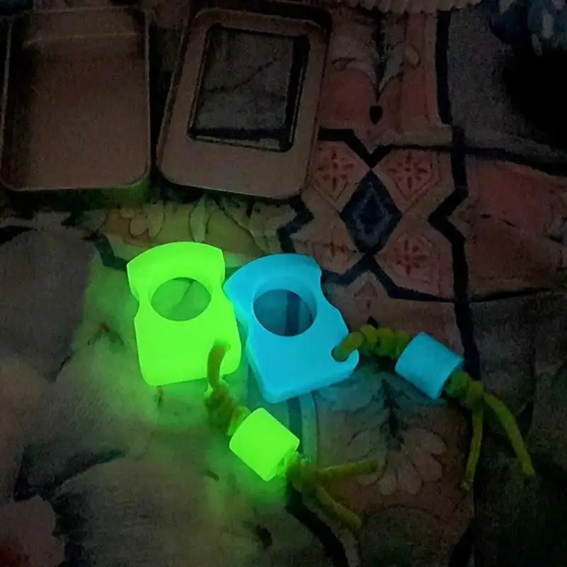 Luminous Tiger Finger Self-luminous EDC for Self-defence Window-breaking Fist Buckle Umbrella Rope Bag Pendant