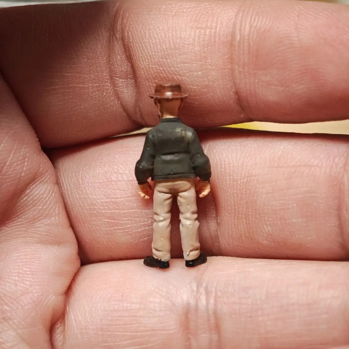 1/64 modelo de resina em miniatura garagem carro cena walter boneca branca estatuetas diorama