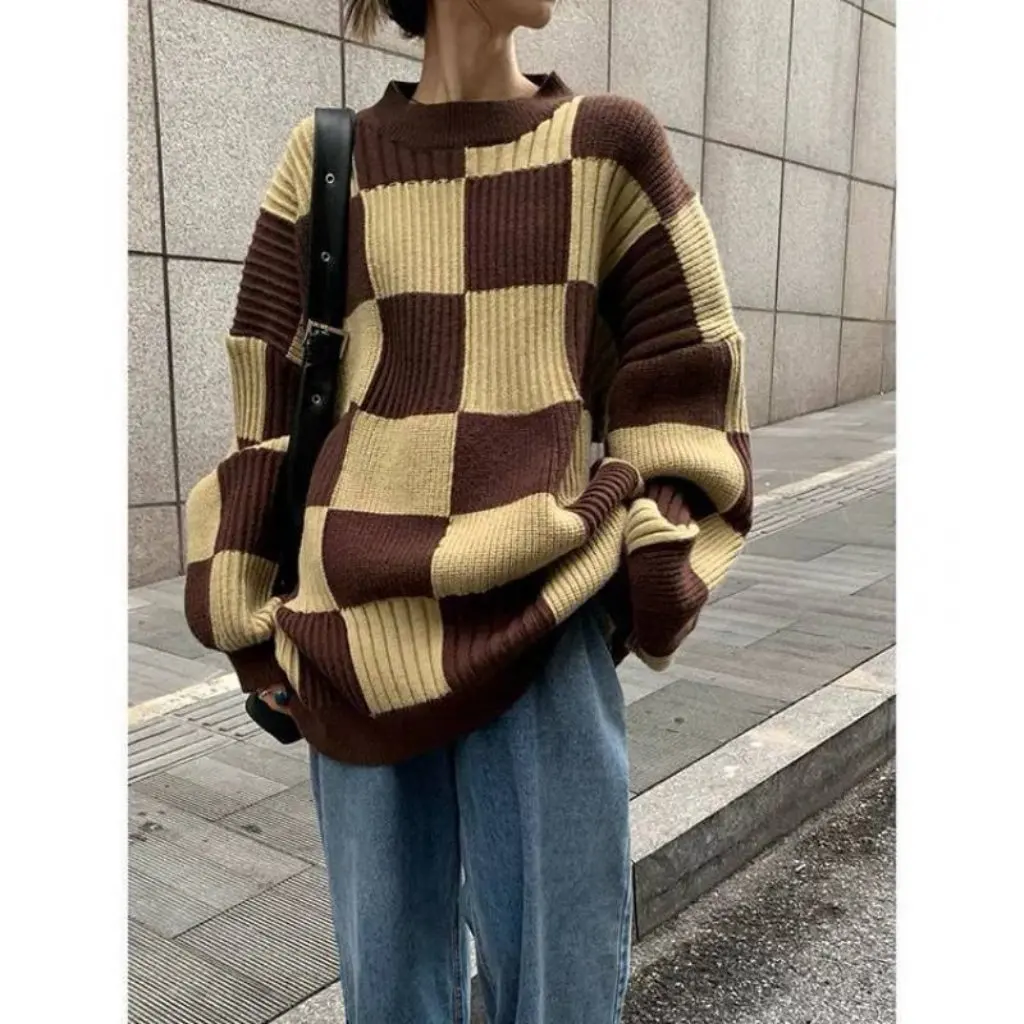 

Women's Chessboard Plaid Crewneck Sweater Large Size Winter Fashionable Loose Slimming Knitted Top for Covering Meat