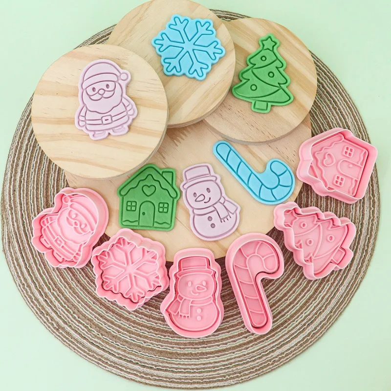 

1PC Cute DIY Cartoon Biscuit Mould Christmas Cookie Plastic Baking Moulds Kitchen Baking Christmas Pie Cake Decorating Tools