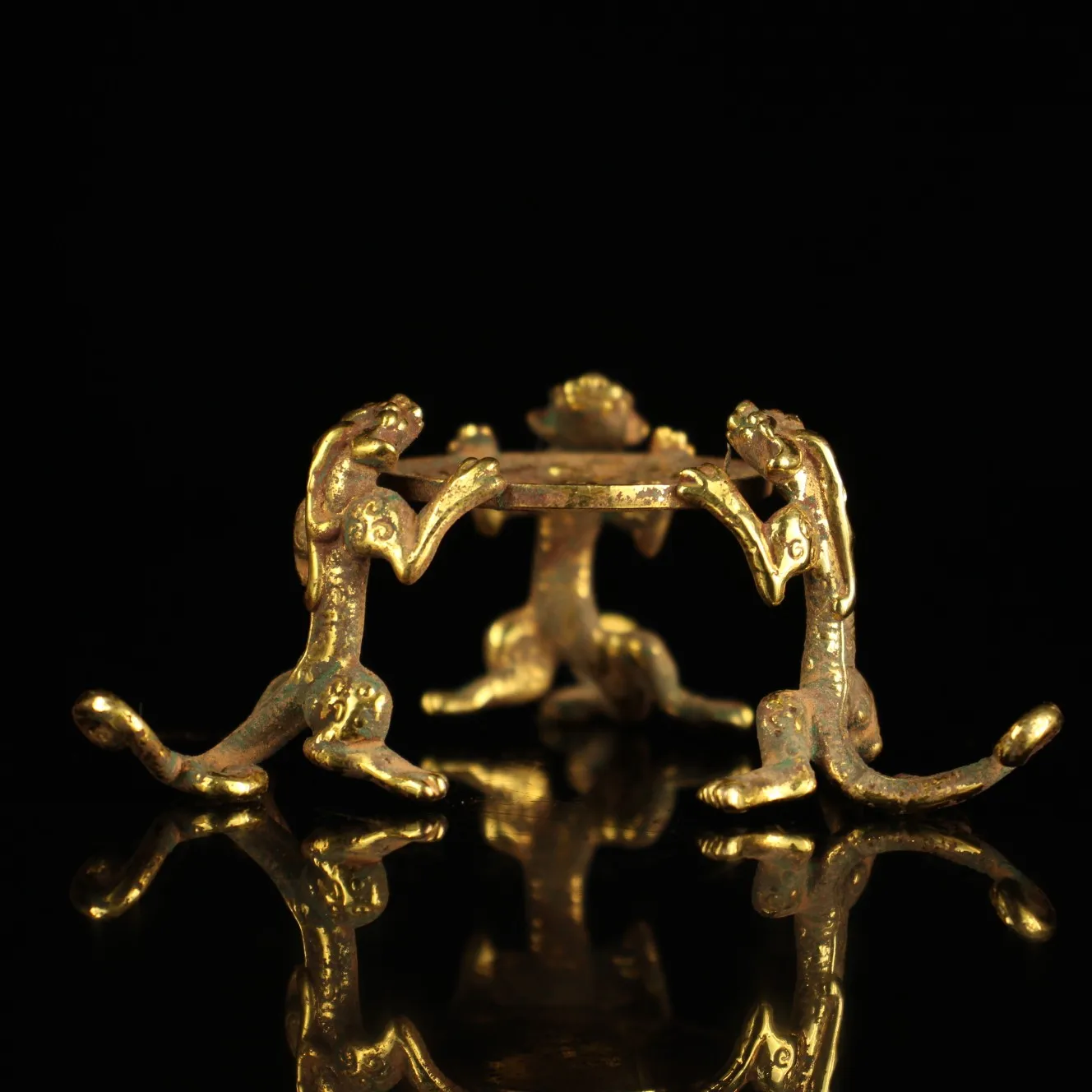 Old Bronze Gilded High Relief Dragon Statue Three legged Oil lamp Candlestick Town house Amass wealth Ornaments