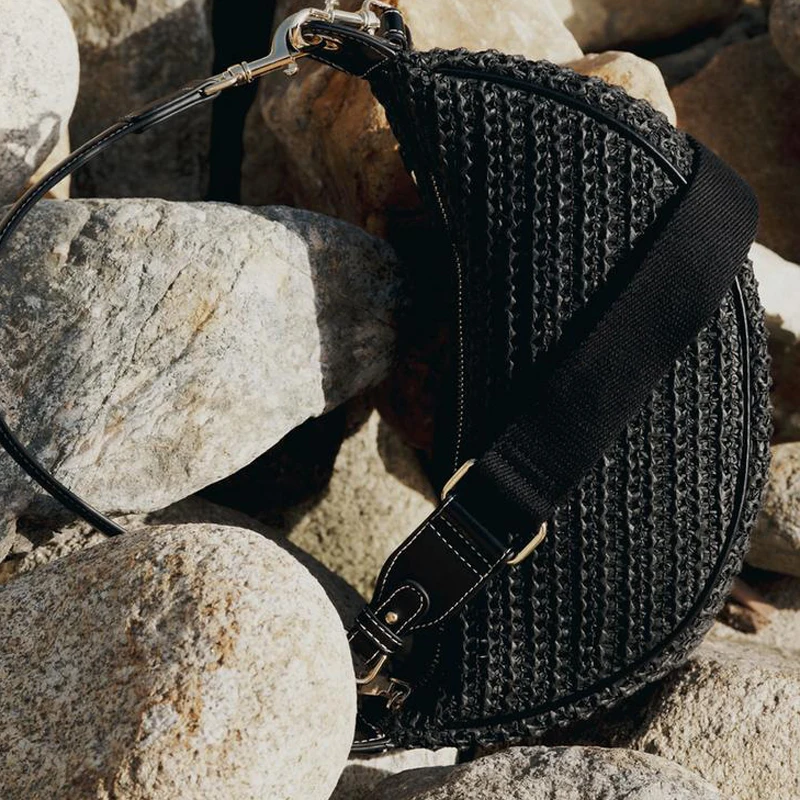 Casualowe Half Moon słomiane torebki designerskie z szerokim paskiem torba na ramię Crossbody modny letni torba na plażę mały torby na telefon 2024