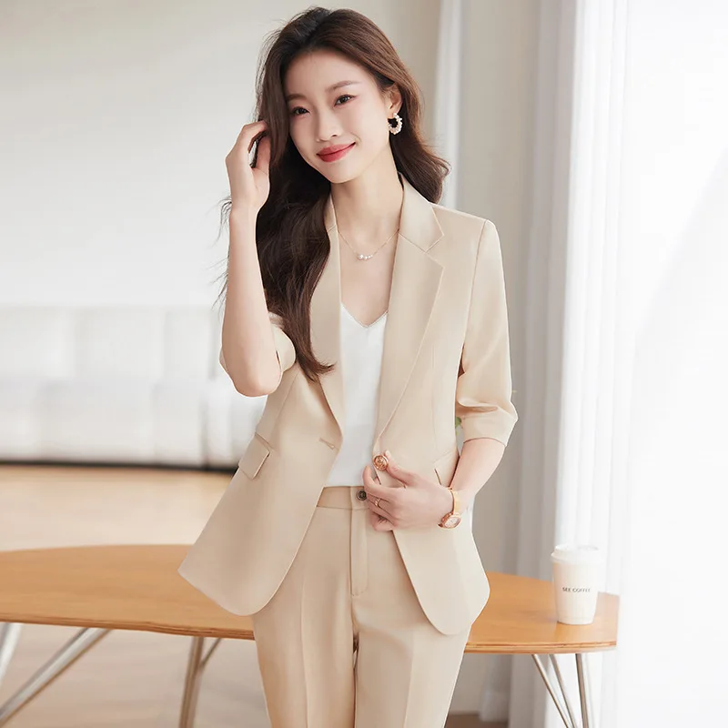 Professional Small Suit Coat for Women2024Spring and Summer New Fashion 3/4 Sleeves Short Slim Light Suit Suit Pants