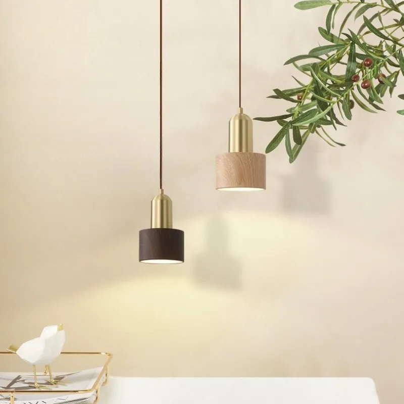 

Современная минималистичная прикроватная люстра в скандинавском стиле, роскошная настольная лампа для столовой, креативный подвесной светильник цвета орехового дерева для прихожей