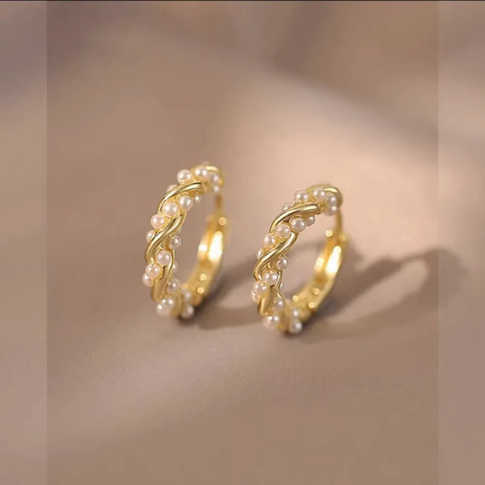 Korean Temperament Gold Color Twisted Braided Imitation Pearl Hoop Earrings for Women Fashion Bridal Wedding Jewelry Colorfast