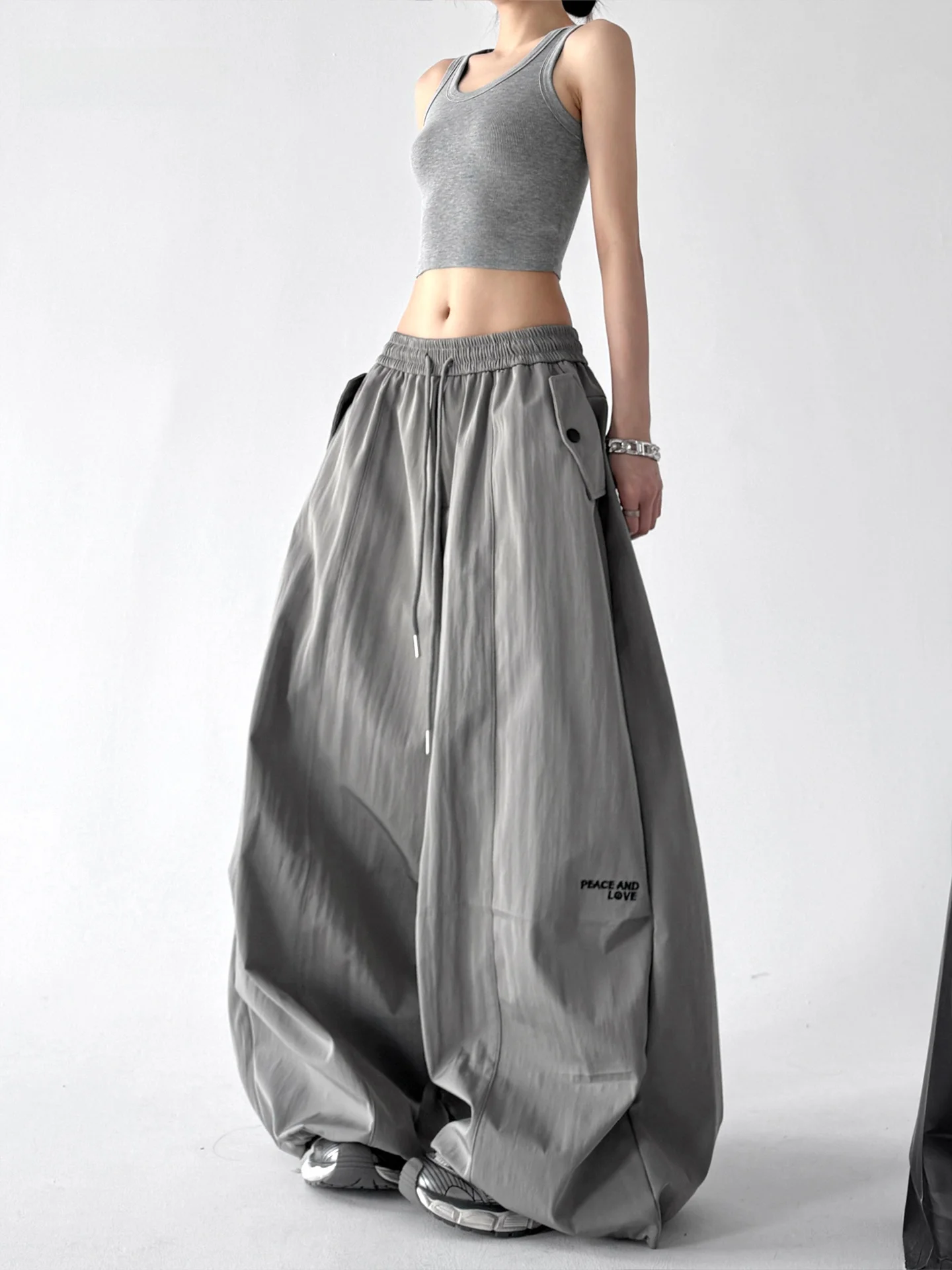 

Женские свободные рабочие брюки весна 2026 с широкими штанинами, на шнурке, в стиле парашютиста, с эластичным поясом, повседневные