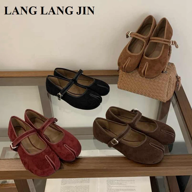 2025 Fashion Women Split Toe Mary Jane Lolita Flats Ladies Retro Vintage Kawaii Designer Suede Loafers Elegant Ladies Ballerinas