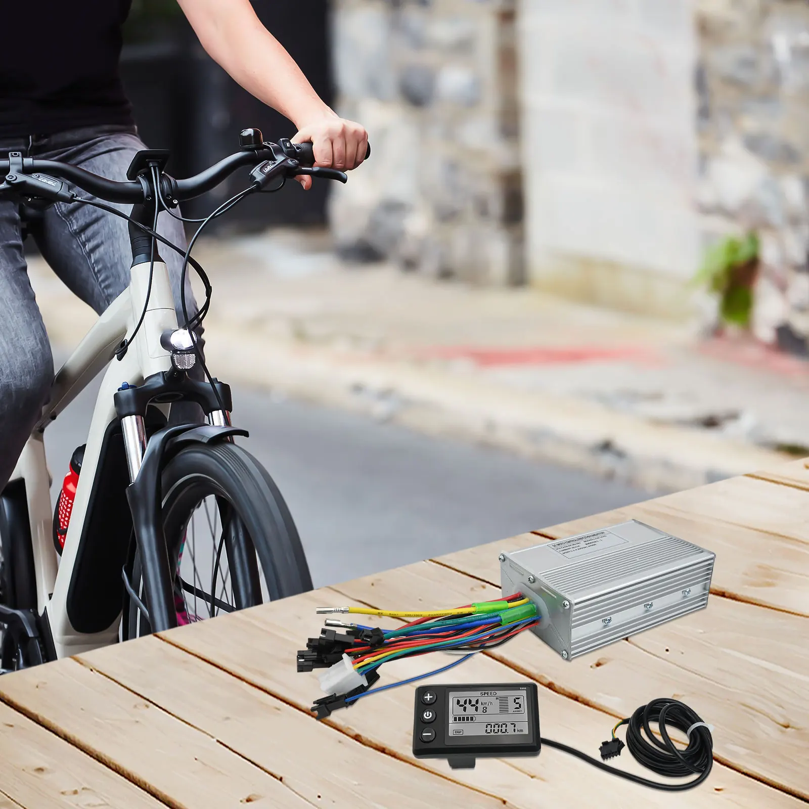 

Innovative Electric Bike Upgrade featuring Robust Brushless Motor Control Technology and Clear Instrumentation
