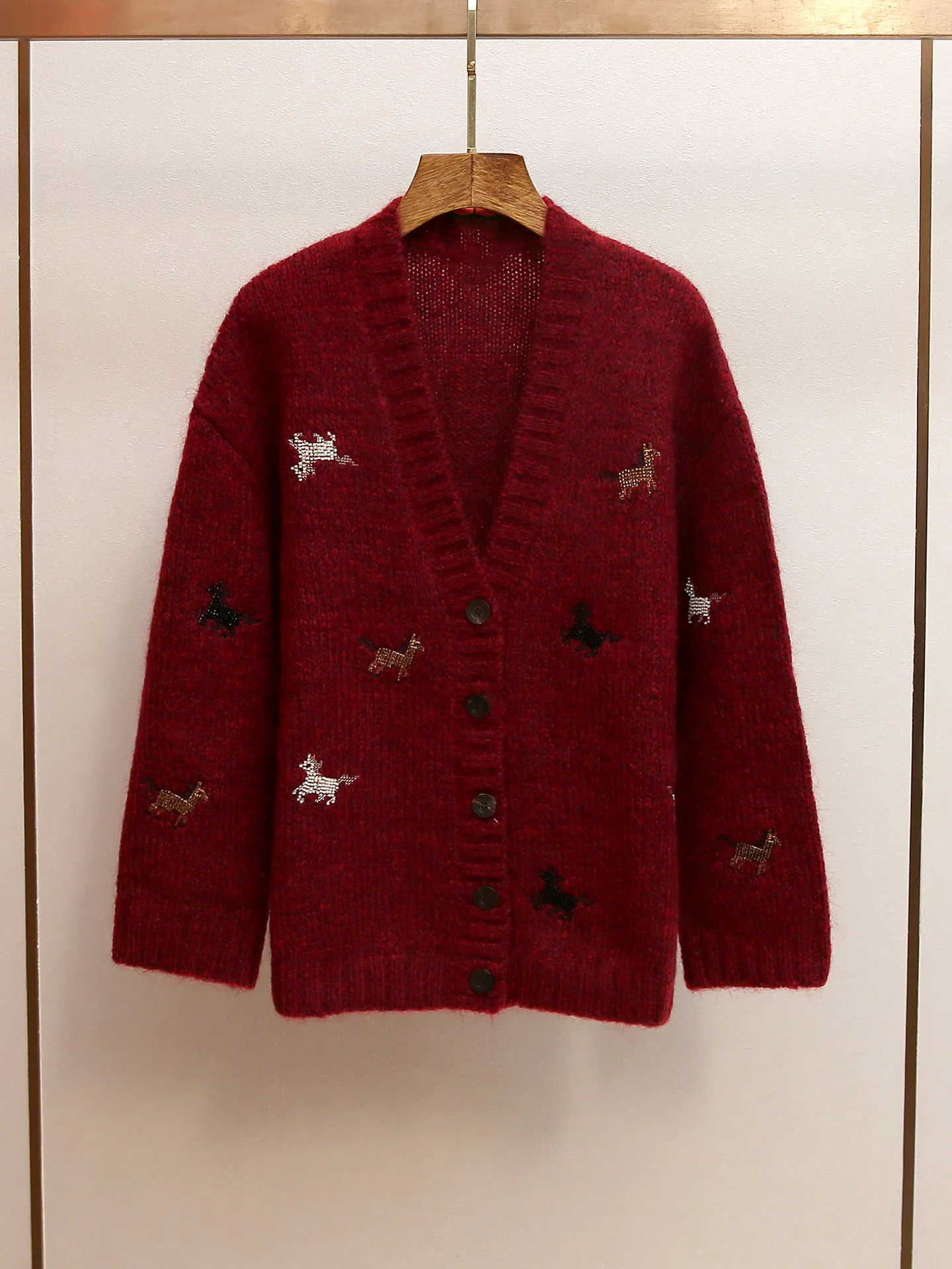 

High-end women's winter red embroidered loose V-neck cardigan cardigan sweater coat ropa mujer pulls woman traf maglioni donna