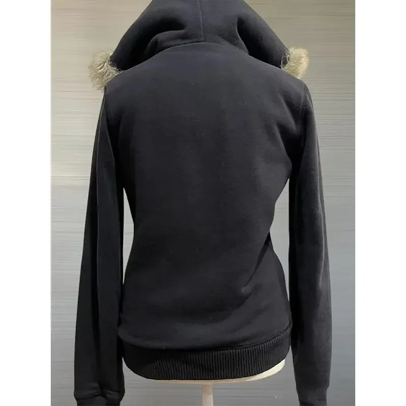 Felpa con cappuccio calda ispessita con collo in pelliccia invernale streetwear vintage Donna 2024 nuova felpa con cappuccio con zip scritte nere comoda felpa