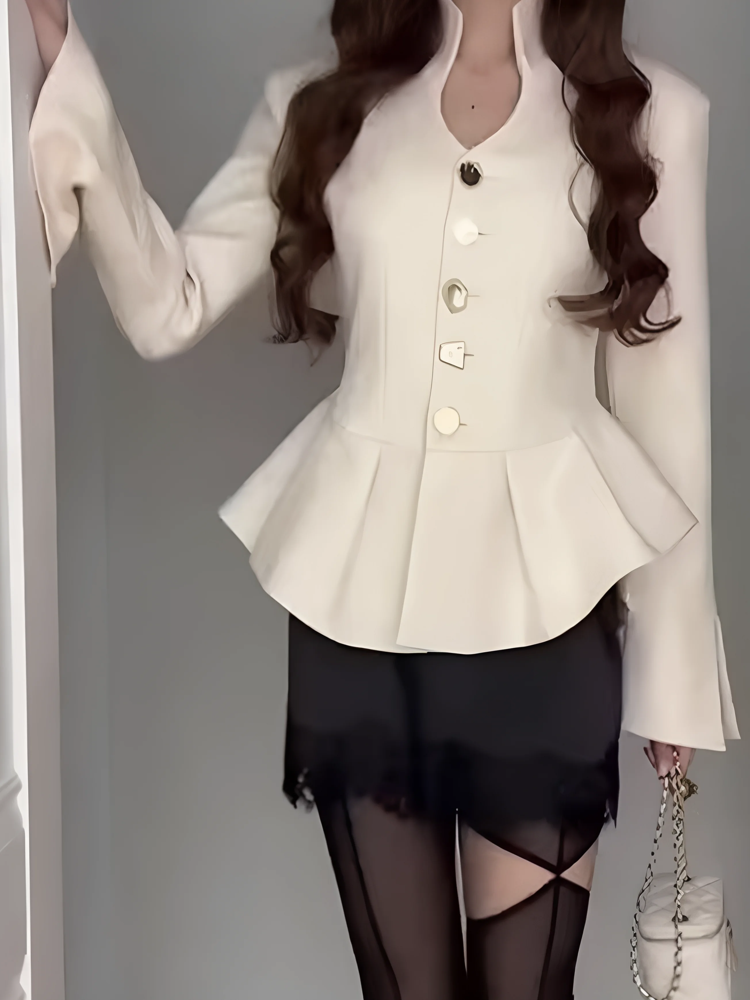 Elegant Business Women's V-Neck Suit Jacket Waist-Cinching Design Versatile Fashionable Commute Style Short Outerwear