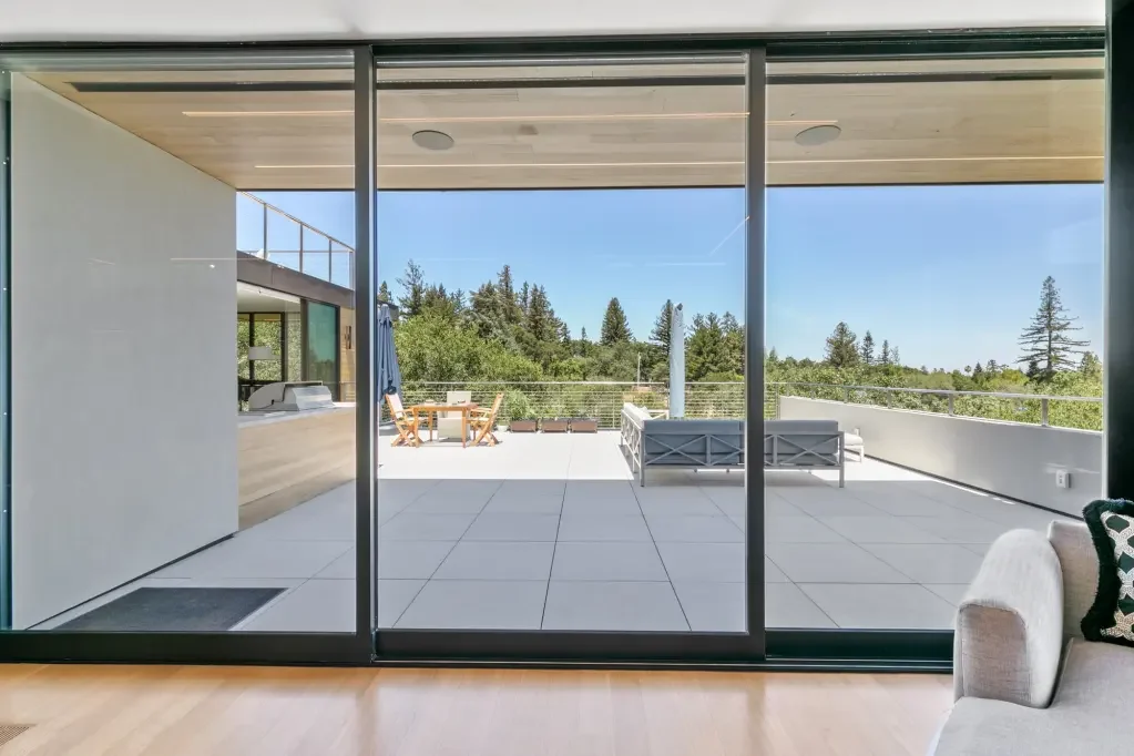

Simple Design Style for Home Use Fashionable Sliding Door Panoramic Balcony Partition Door Silent Manual Double Layer Glass Door
