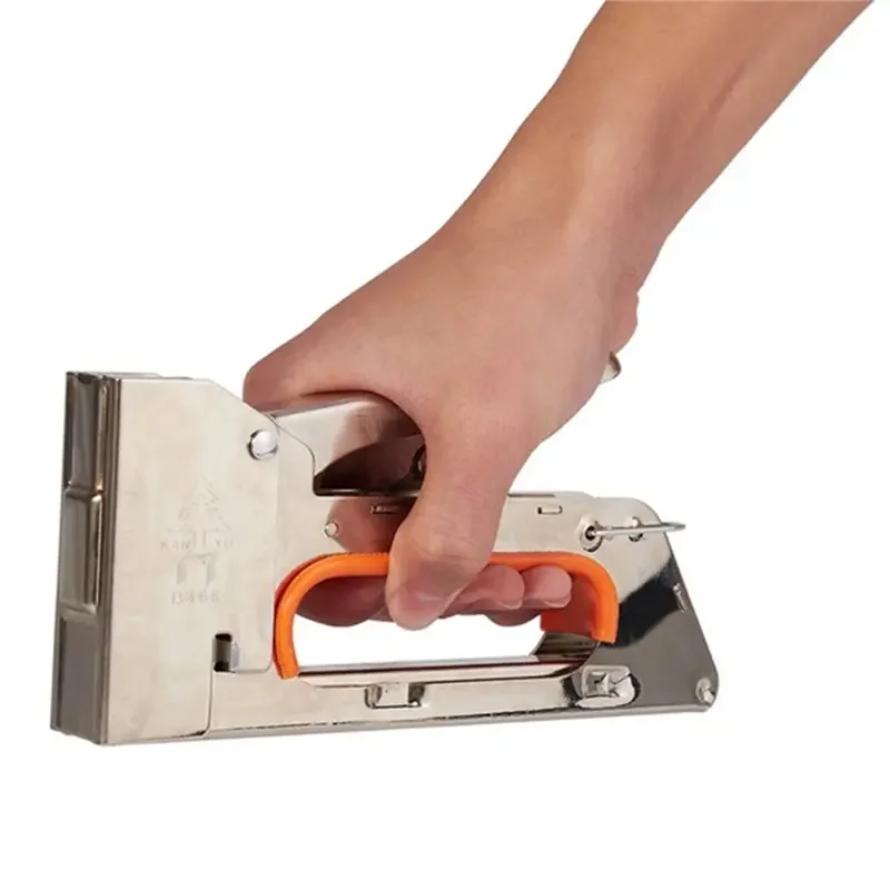 1pcs Manual Staple Gun Heavy Duty U-Type Nailer 1008F Wall Stapler for Advertising Spray and Canvas Stretching