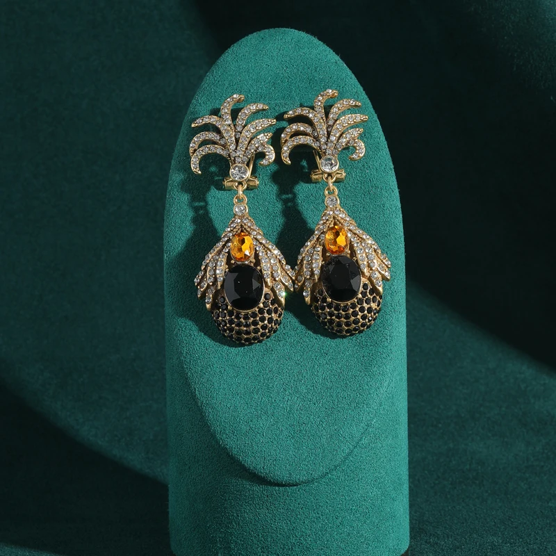Boucles d'oreilles pendantes v - Vintage Fashion Jewelry Brands avis et prix