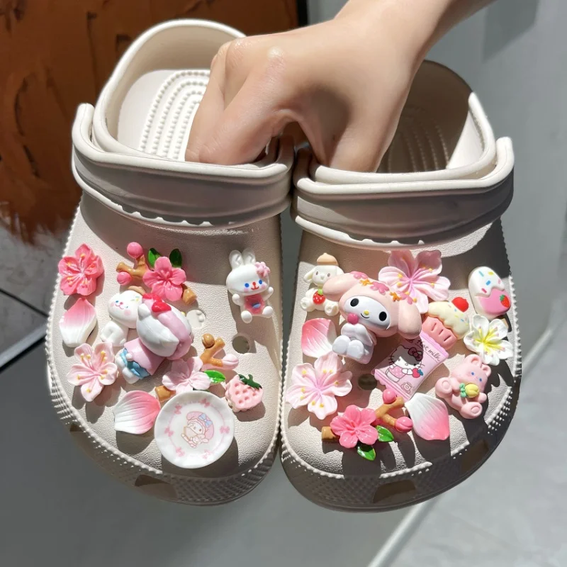 

New Jibbitz Charms Kuromi Shoe Flowers For Clogs Cute Cartoon Character Accessories Suitable For All Clogs Christmas Party Gifts