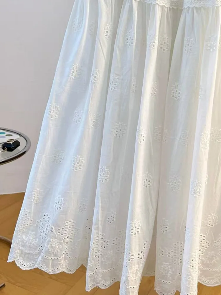 Spódnica midi w stylu boho z haftowanymi kwiatami, koronkowa, damska, biała, z wysokim stanem, idealna na wakacje i plażę, o kroju litery A.