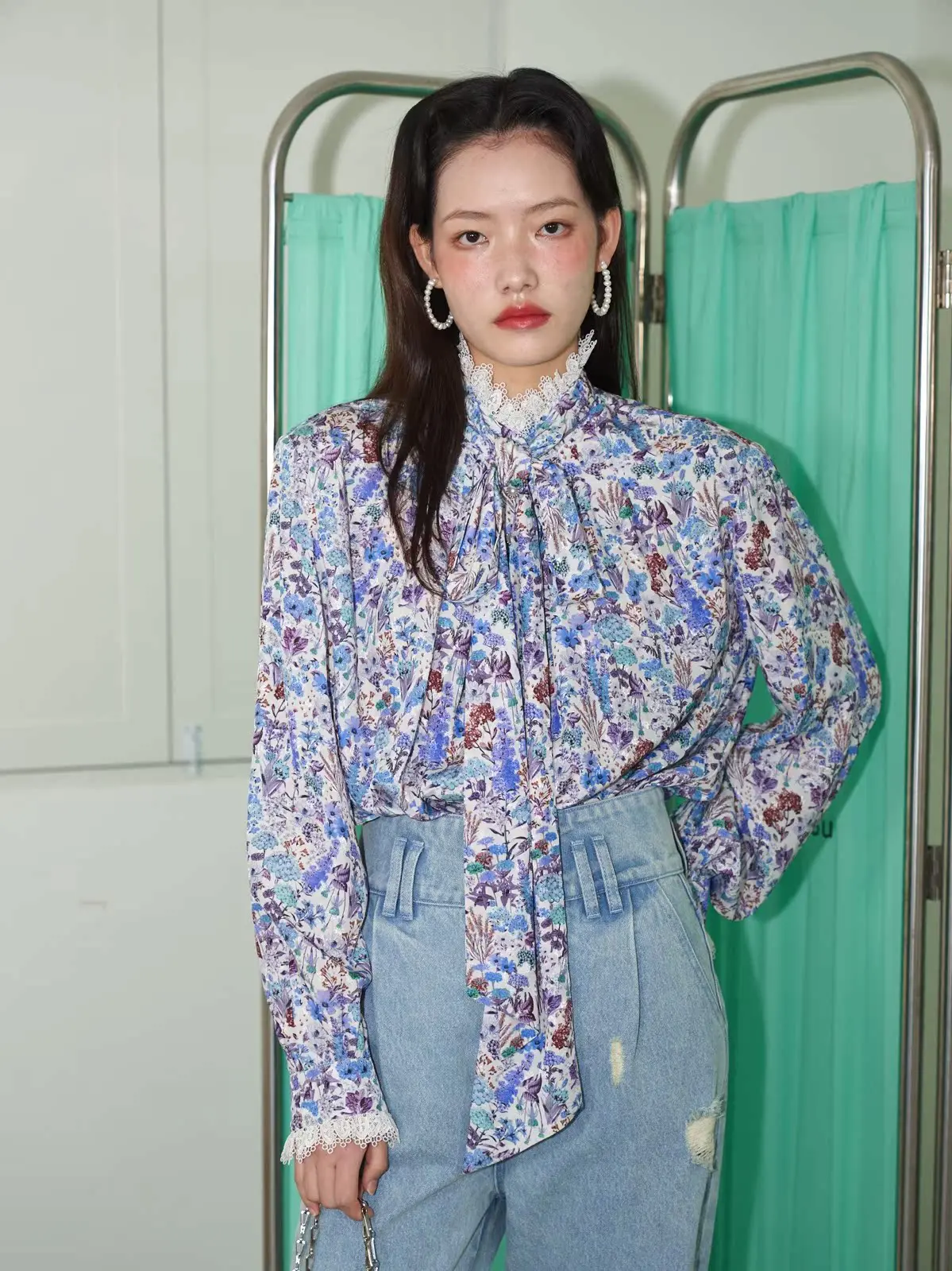 

Xingshan Bag Floral Lace Stand Collar Shirt Vintage Loose Long Sleeve Women's Premium Fashion Breathable Antistatic Thin Autu...