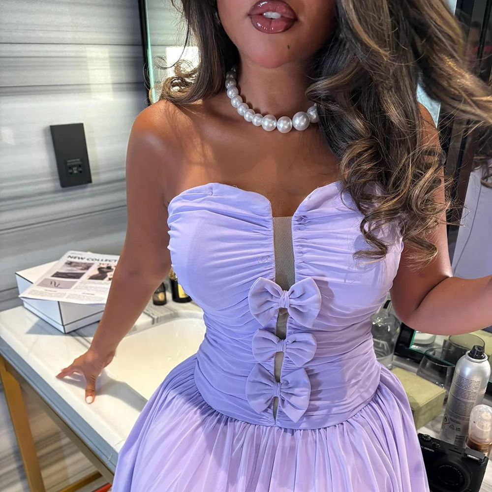 فساتين سهرة أرجوانية مع وشاح بدون حمالات مع فيونكة مطوي شيفون على شكل حرف A رداء حفلات رسمي أنيق طويل للحفلات الراقصة حسب الطلب