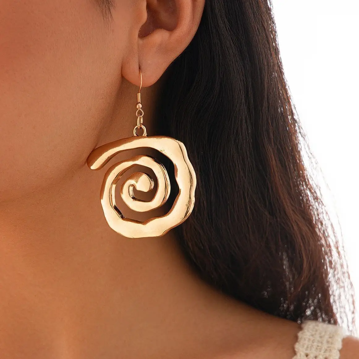 IngeSight.Z Retro Irregular Metal Spiral Drop Earrings for Woman Trending Ocean Gold Color Vortex Hook Earrings Party Jewelry