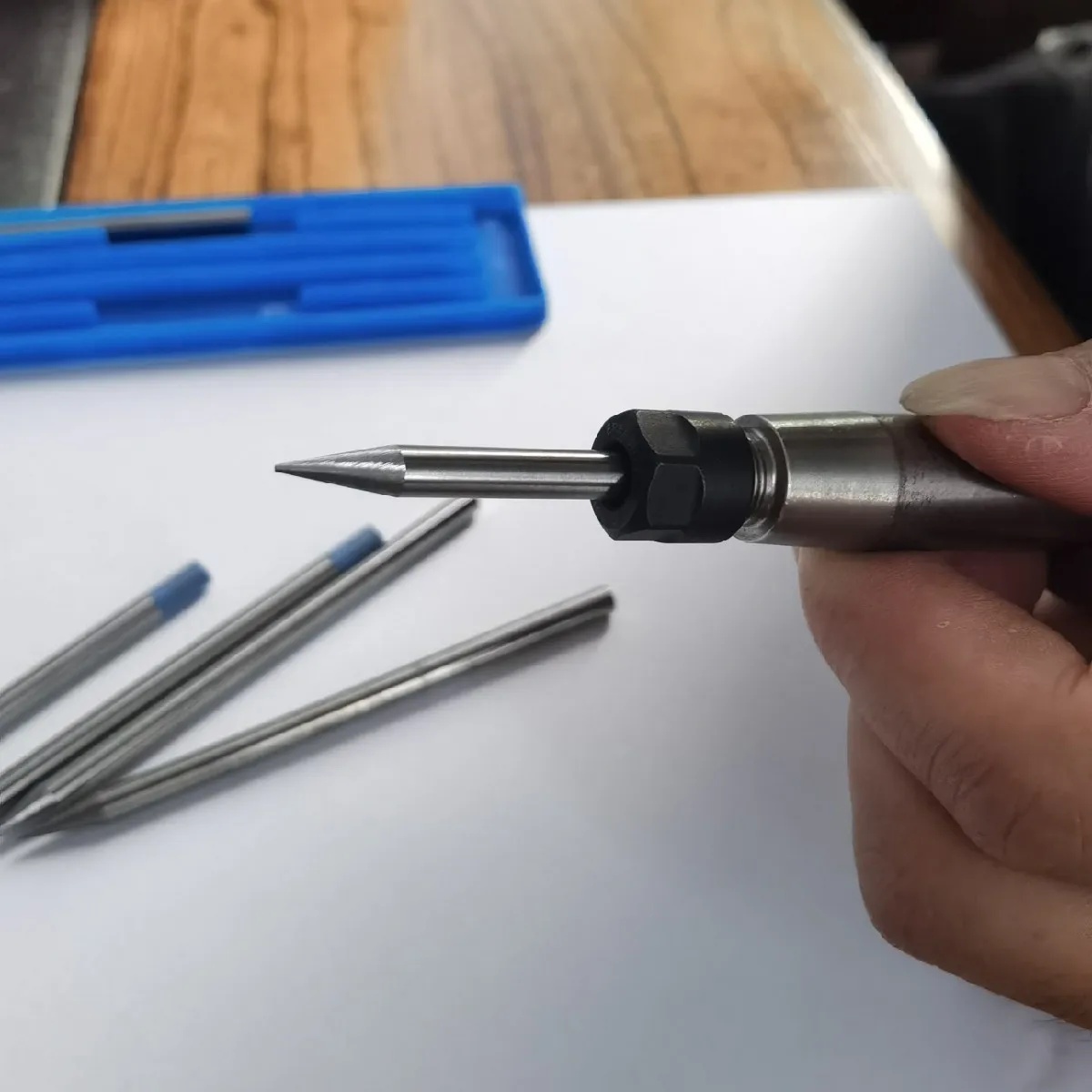 Smerigliatrice per affilare gli elettrodi di tungsteno saldatrice TIG da 0 a 60 gradi 110V / 220V