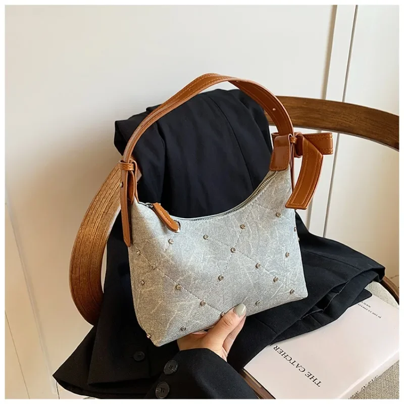 Luxury and Niche Autumn and Winter New Fashion Single Shoulder Crossbody Women's Hand-held Work Dumpling Bag