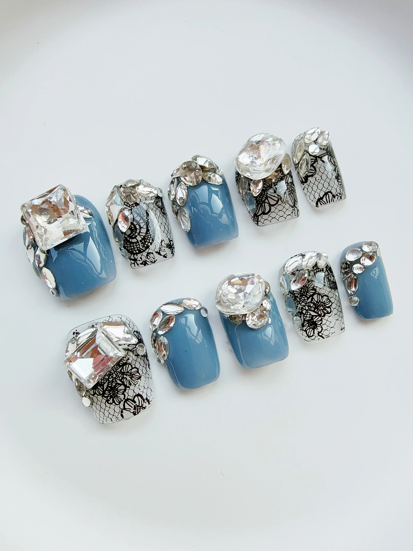 10pcs high-end Blue is full of diamonds handmade fake nails, Light luxury short blue tie full drill nail decorative patch gallery 1