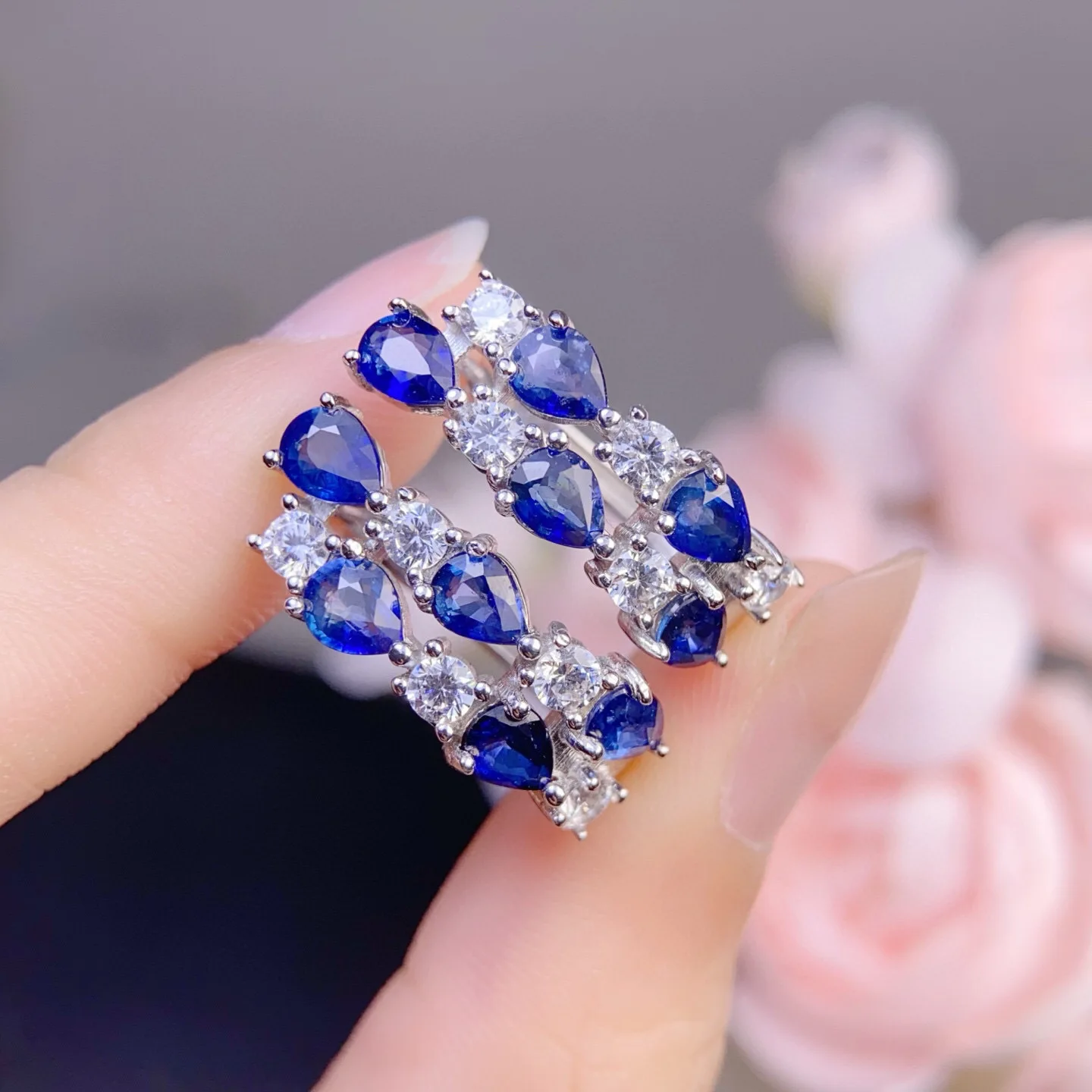 

S925 Серебряные прецизионные позолоченные серьги из натурального сапфира, драгоценный камень 4x5 мм с сертификацией