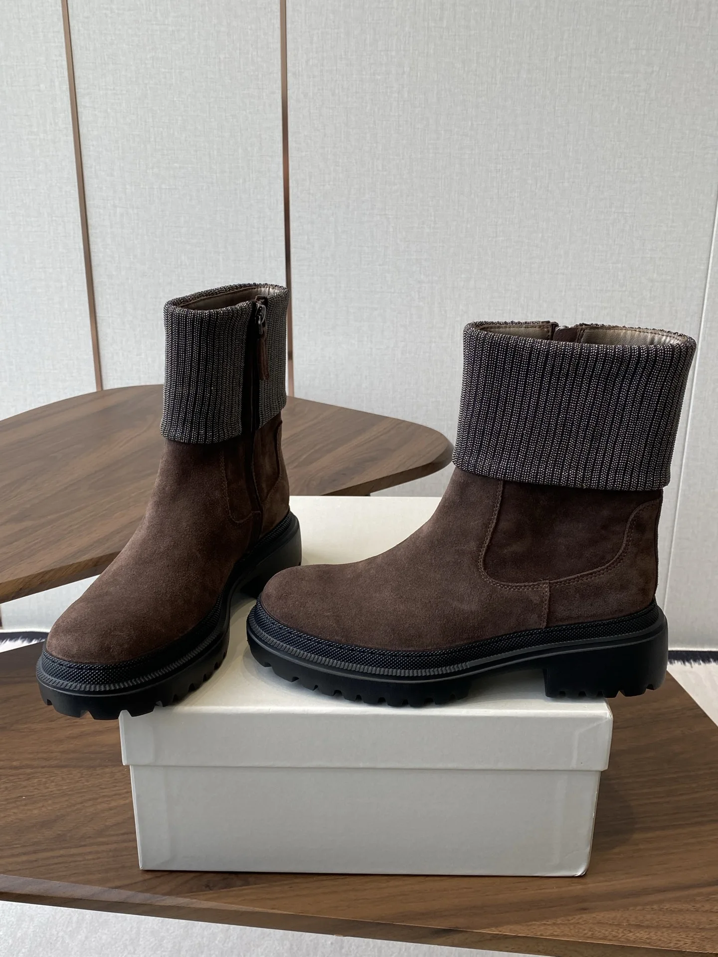 

Топ Роскошный Ветрозащитный Морозостойкий Серия Bc Температурная Блокировка Практичный Показ Стиль Мода Универсальный Прочный Осень Зима