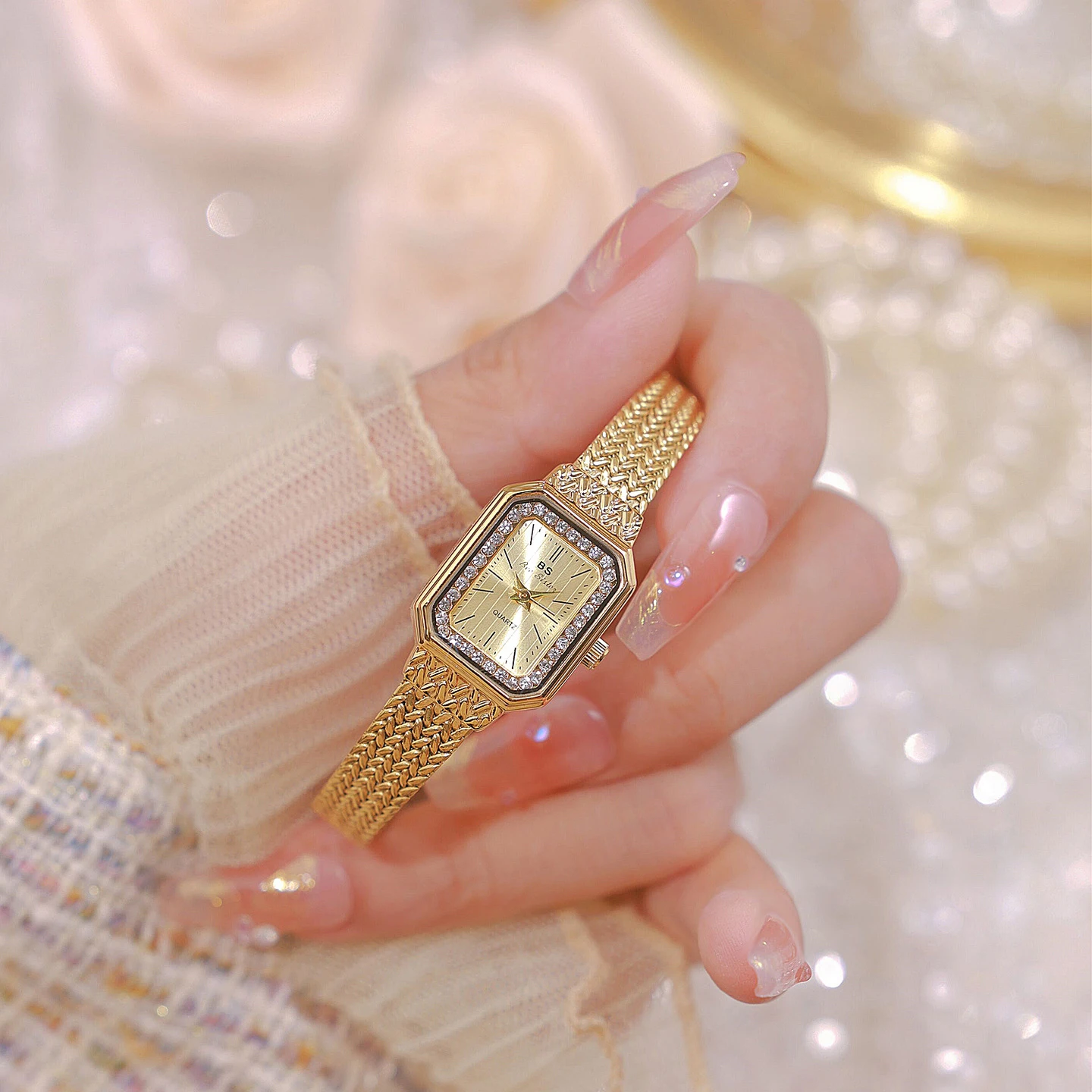 Luxury Fashion Watches For Womens Gold Classic Square Rhinestone Ladies Watch Quartz Waterproof Wristwatches Women Dress Clock