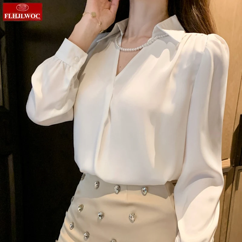 Trabalho commuter v pescoço topos blusas 2025 outono mulher estilo francês senhora do escritório chique coreia bling frisado sólido branco básico camisas