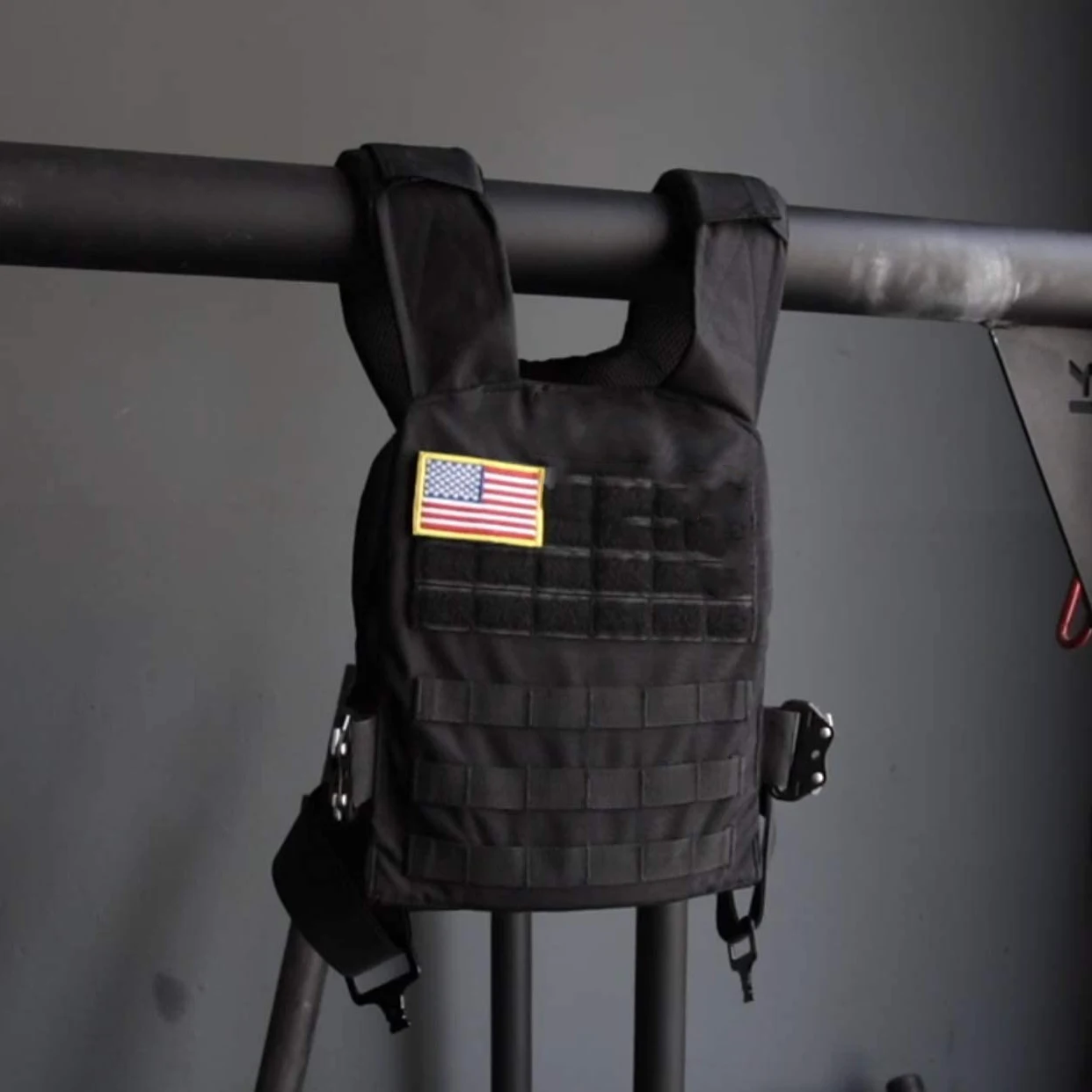 سترة وزن تكتيكية قابلة للتعديل بسهولة للتدريب في صالة الألعاب الرياضية 20 كجم سترة وزن الوزن للتدريب على القوة وتدريبات كروسفيت