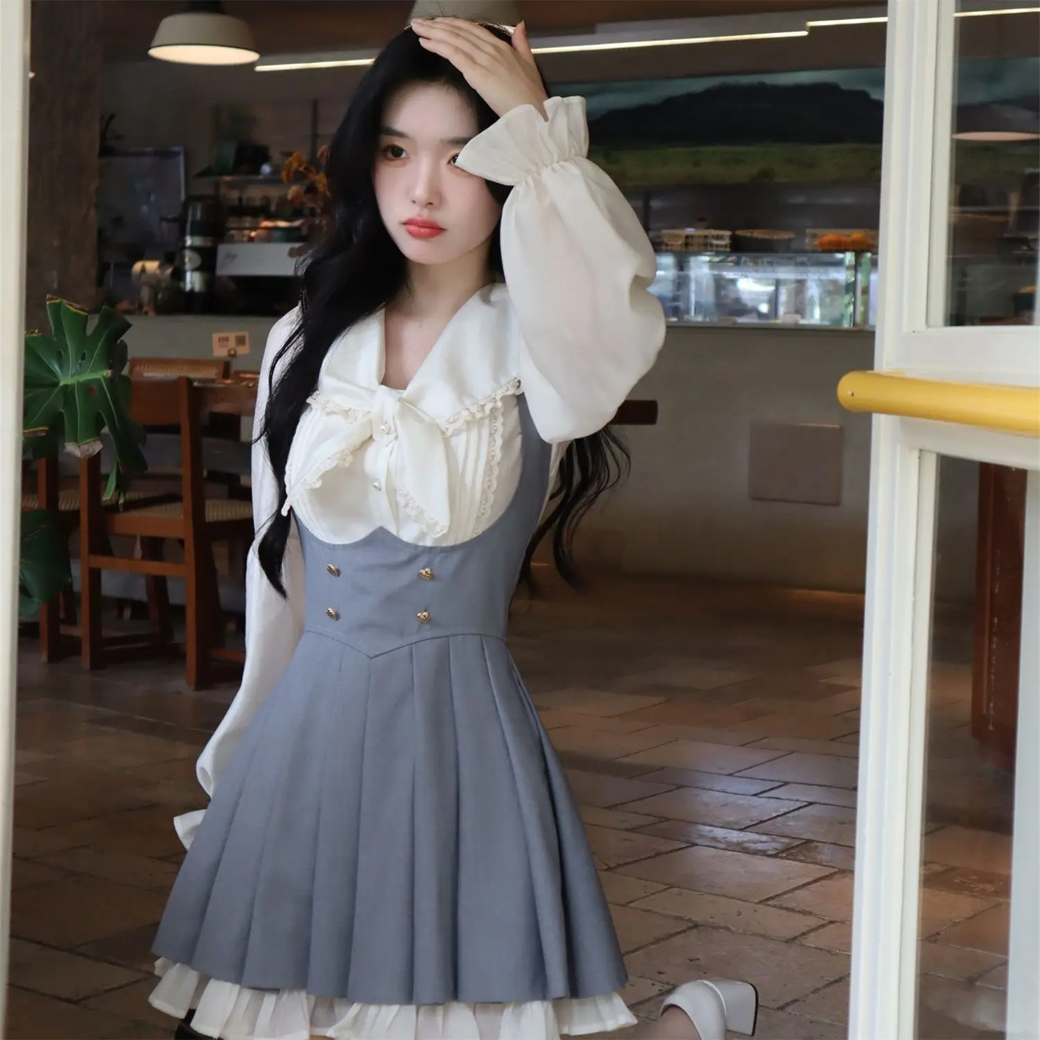 Fashion Long Sleeved Shirt Top Women\'s Versatile Korean Version Autumn Waist Cinching Slimming Suspender Skirt Set