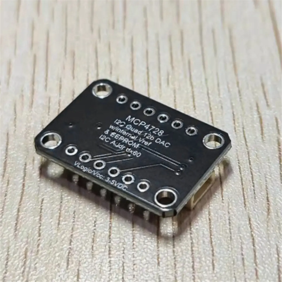 MCP4728 Quad Output Sensor Module with EEPROM Module Compatible with STEMMA QT Qwiic