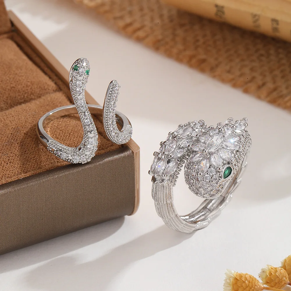 Green Eyed Snake Full Diamond Ring Women's Light Luxury Micro-Inlaid Zirconia Snake Shape Niche High-end Index Finger Ring