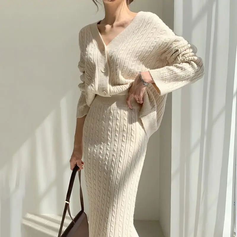 Massa frita Cardigan de malha com decote em v de 2 peças para mulheres, saia fina, suéter elegante, conjunto de vestidos para festa, vestido sexy