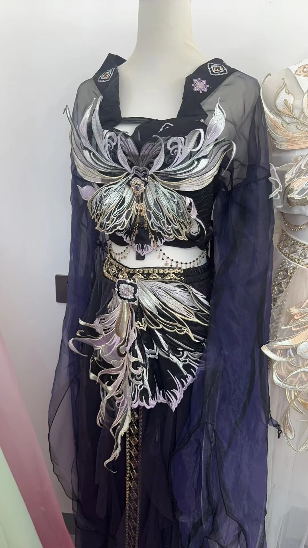 Embroidery Style - زي هانفو القديم للفتيات الغربيات، أزياء