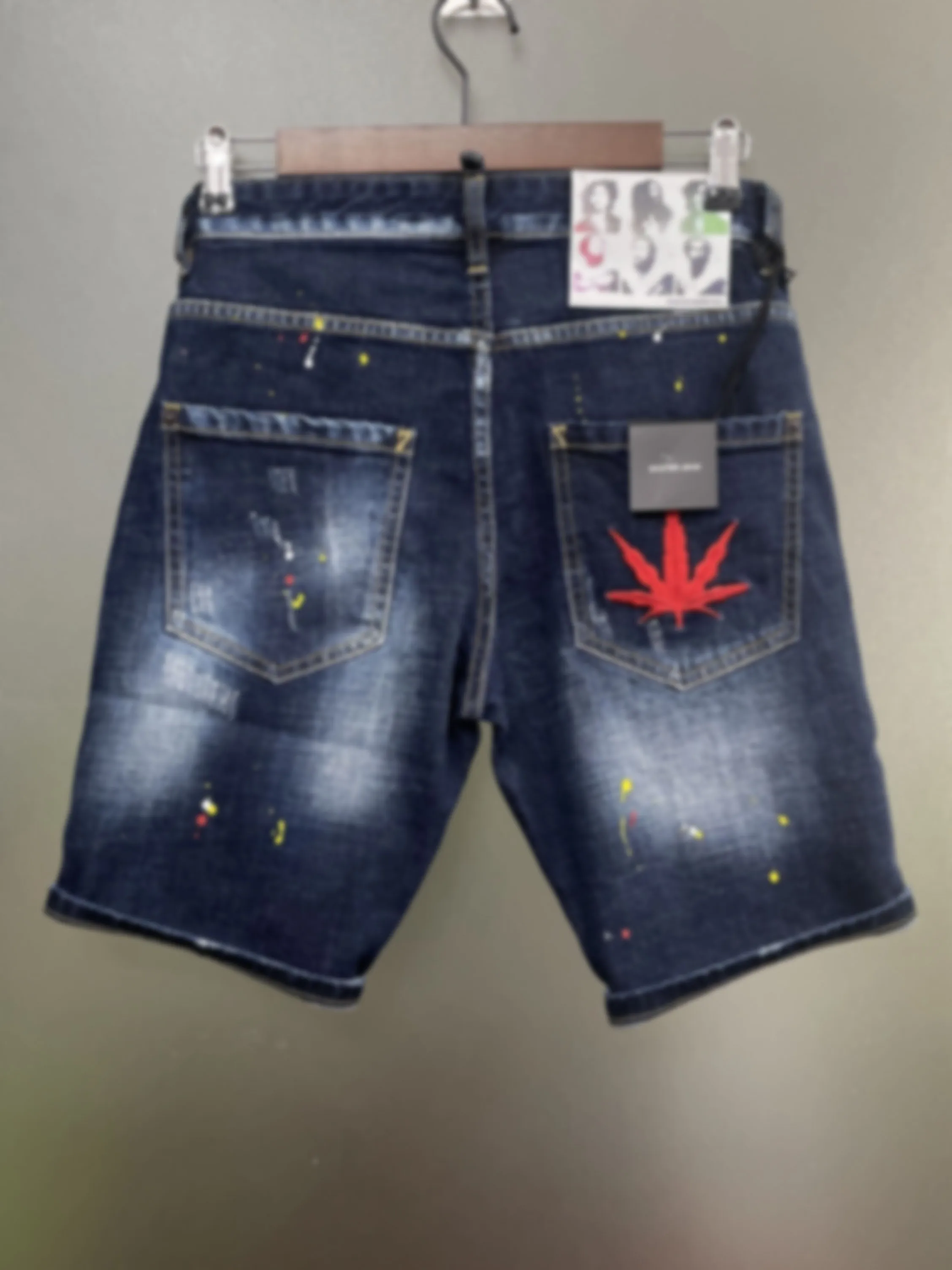 

2024 Spring/Summer New D2 Jeans Trendy Men's Washed Worn Hole Patches Painted Slim Fit Micro Elastic denim shorts Men's